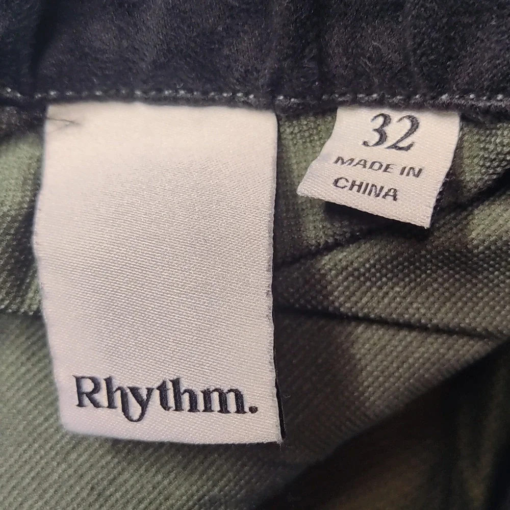 RYHTHM Men Size 32 Green Nylon‎ Stretch 7